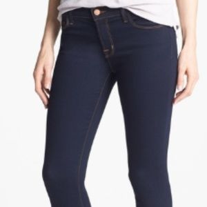 J. Brand 811 Skinny Stretch Jeans in Ink